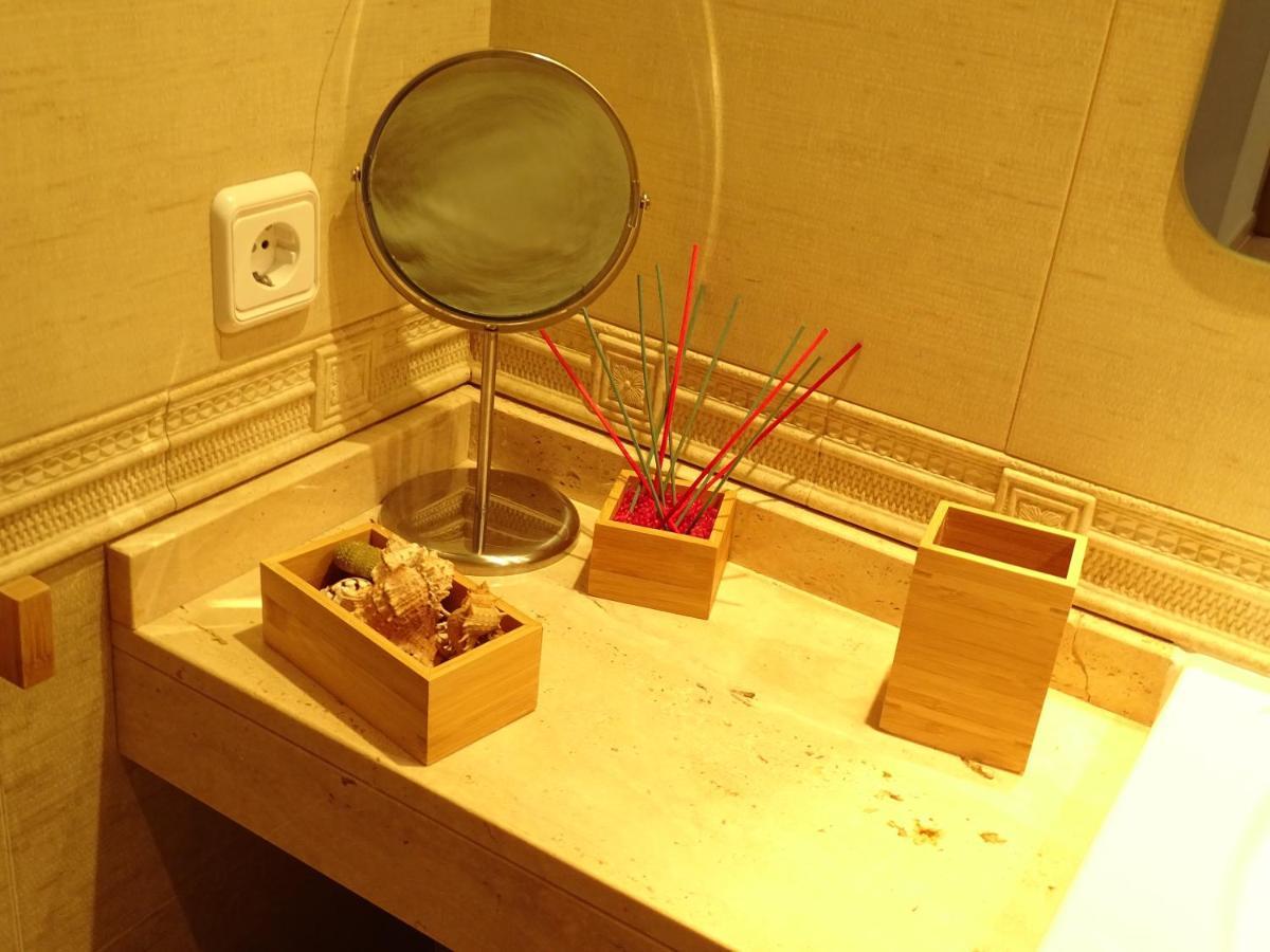 Apartamento Piscina Viena Roses Eksteriør billede