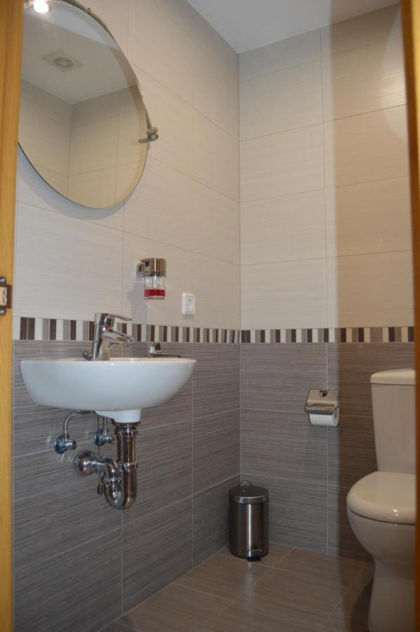 Apartamento Piscina Viena Roses Eksteriør billede